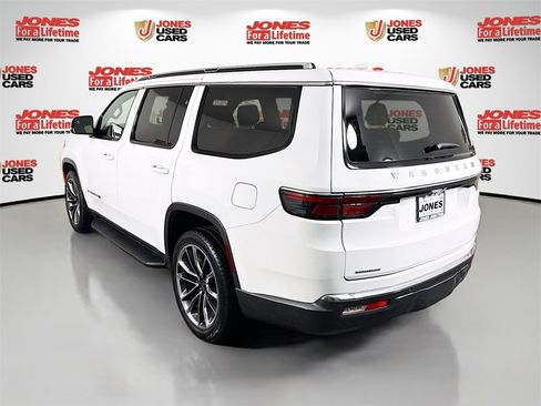 Used 2022 Jeep Wagoneer Series II w/ Premium Group I image 2