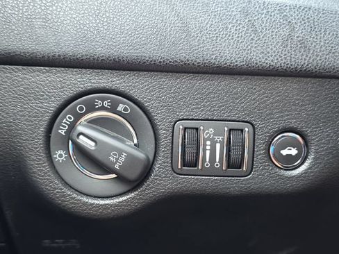 Used 2022 Chrysler 300 Touring L RWD image 26