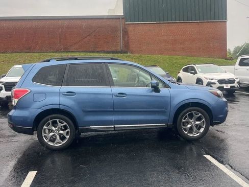 Used 2017 Subaru Forester 2.5i Touring AWD/4WD image 10