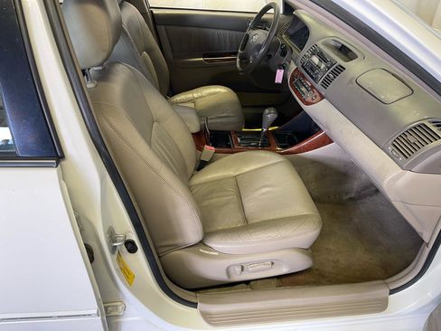 Used 2003 Toyota Camry XLE FWD image 12