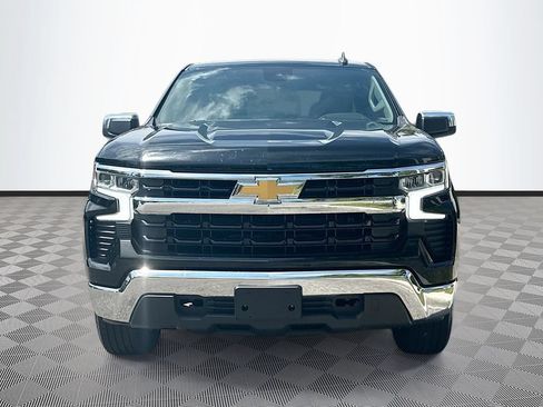 Used 2022 Chevrolet Silverado 1500 LT AWD/4WD image 2