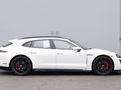 Used 2024 Porsche Taycan GTS AWD/4WD image 33