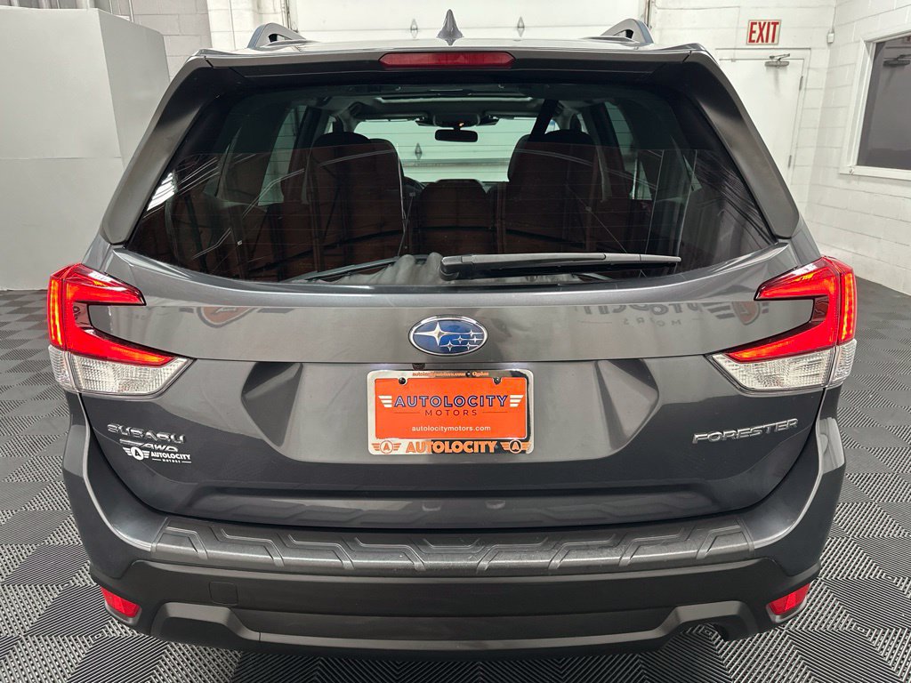 Used 2023 Subaru Forester Premium AWD/4WD image 9
