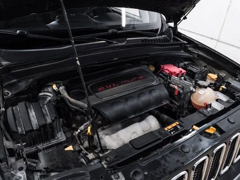 Used 2018 Jeep Renegade Latitude image 54