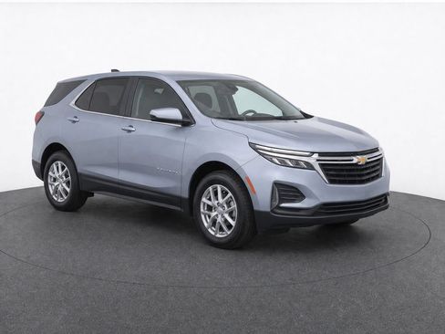 Used 2024 Chevrolet Equinox LT AWD/4WD image 2
