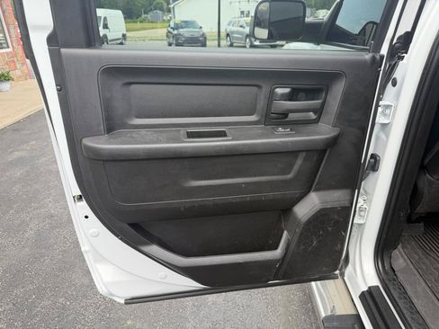 Used 2022 RAM 3500 Tradesman w/ Chrome Appearance Group AWD/4WD image 15