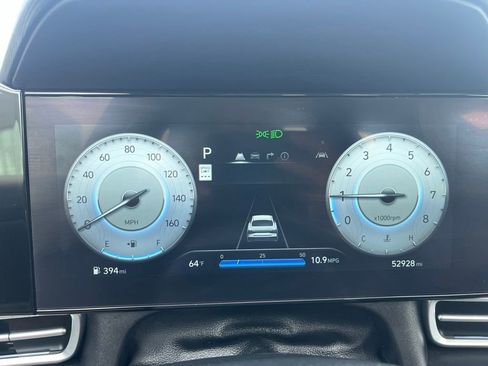 Used 2024 Hyundai Elantra Limited FWD image 11