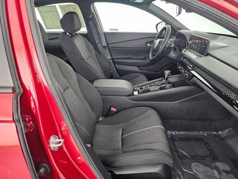 Used 2025 Honda Accord Sport image 10