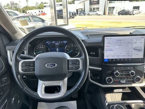 Used 2022 Ford Expedition XLT RWD image 12