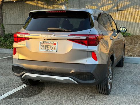 Used 2022 Kia Seltos LX image 14