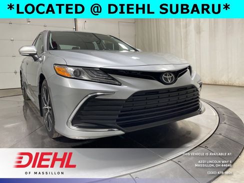 Used 2021 Toyota Camry XLE image 1