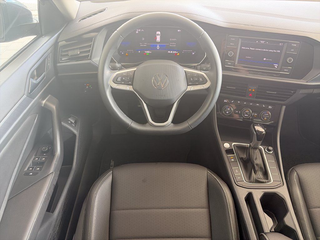 Certified 2024 Volkswagen Jetta SE FWD image 32