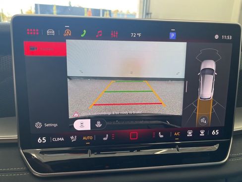 New 2026 Volkswagen Tiguan SE R-Line AWD/4WD image 22
