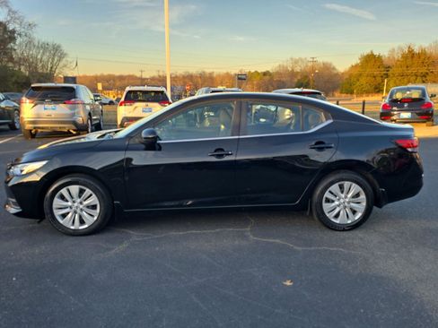 Used 2023 Nissan Sentra S image 8