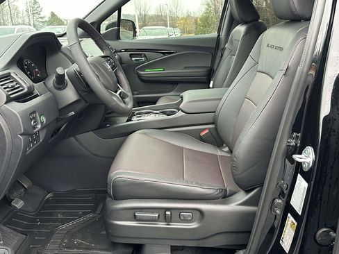 New 2026 Honda Ridgeline Black Edition image 4