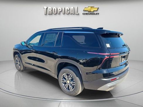 New 2026 Chevrolet Traverse LT image 3