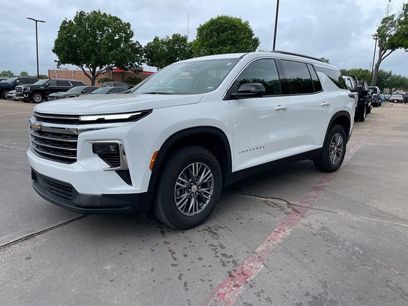 Used 2025 Chevrolet Traverse LT