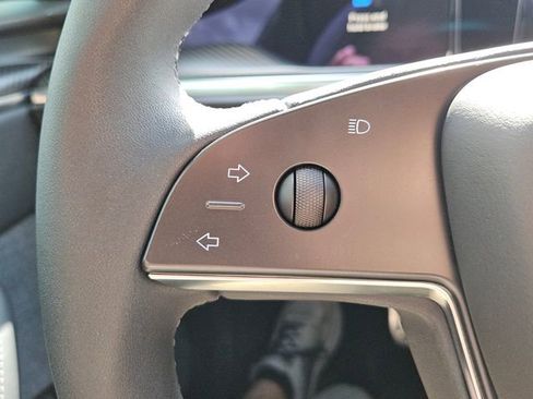 Used 2022 Tesla Model S Plaid image 21