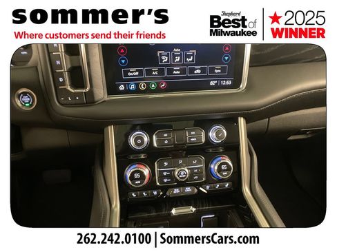 Used 2021 GMC Yukon XL Denali w/ Denali Premium Package AWD/4WD image 16