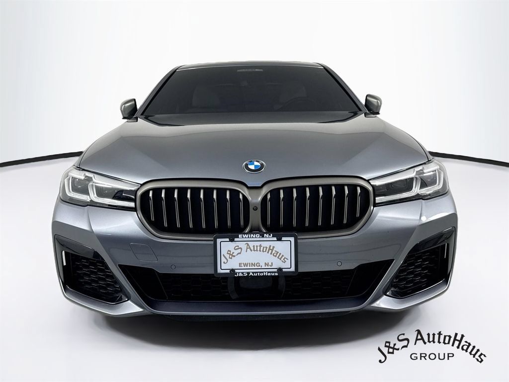 Used 2022 BMW M550i xDrive w/ Executive Package AWD/4WD image 2