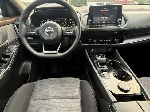 Used 2021 Nissan Rogue SV AWD/4WD image 33