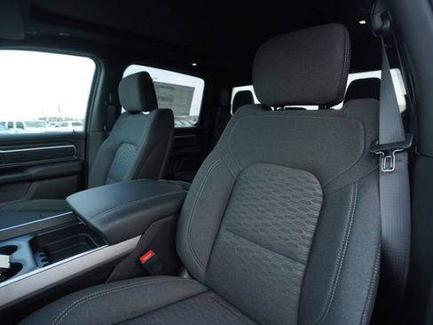 New 2026 RAM 1500 Big Horn AWD/4WD image 34