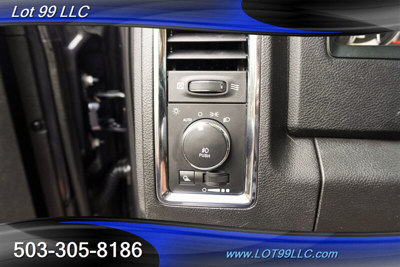 Used 2018 RAM 1500 Laramie w/ Convenience Group AWD/4WD image 25