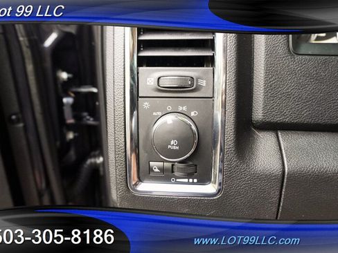 Used 2018 RAM 1500 Laramie w/ Convenience Group AWD/4WD image 25