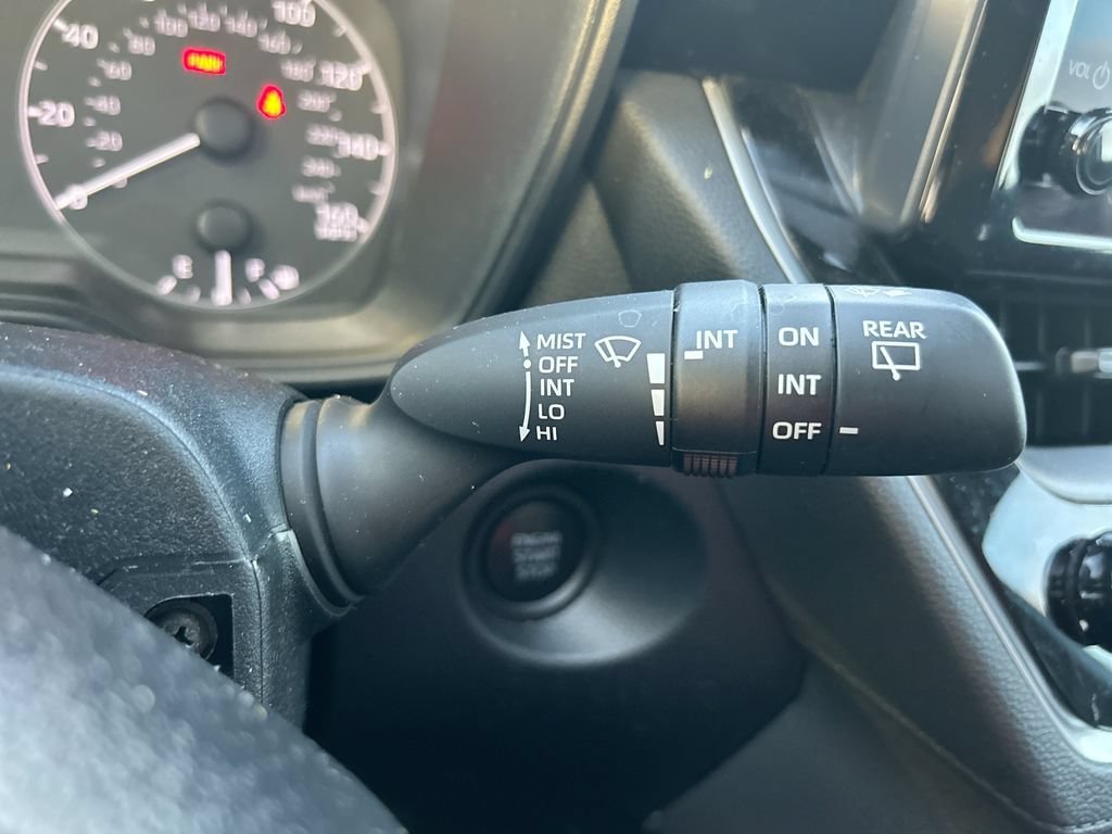 Used 2024 Toyota Corolla Cross LE w/ Moonroof Package AWD/4WD image 18