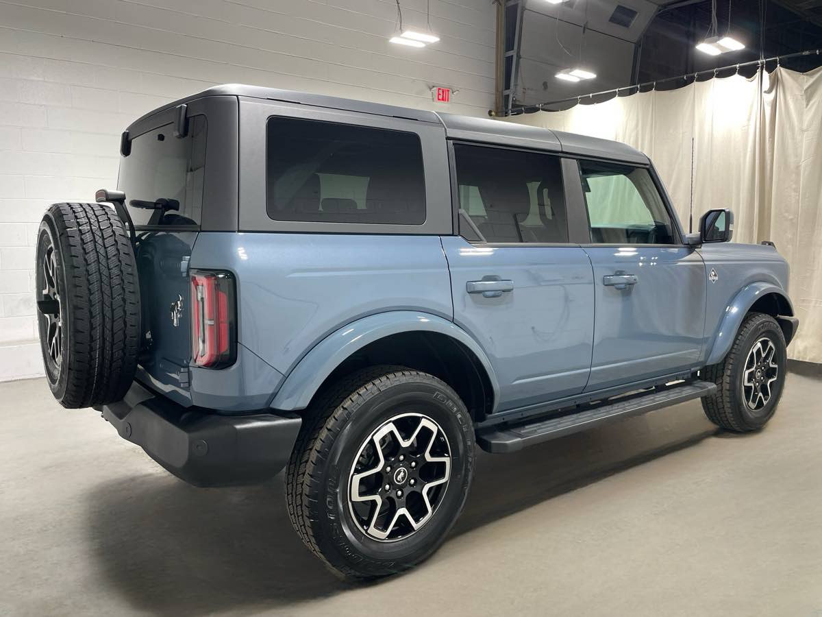 Used 2024 Ford Bronco Outer Banks AWD/4WD image 4
