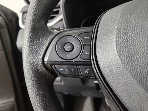 Used 2025 Toyota RAV4 XLE image 22