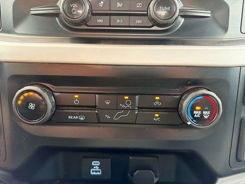Used 2023 Ford F150 XLT RWD image 17