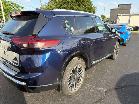 Used 2024 Nissan Rogue Platinum FWD image 4