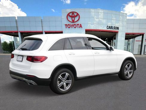 Used 2022 Mercedes-Benz GLC 300 4MATIC image 4