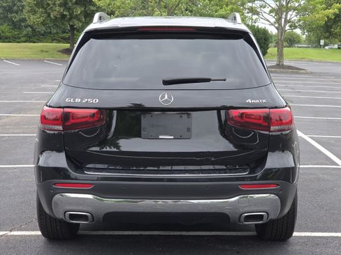 Used 2022 Mercedes-Benz GLB 250 4MATIC image 24