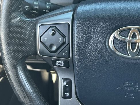 Used 2020 Toyota Tacoma SR5 RWD image 22