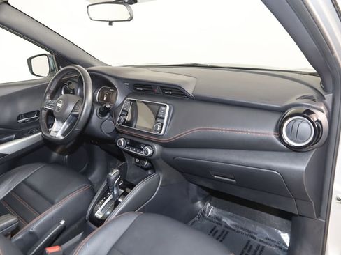 Used 2020 Nissan Kicks SR w/ SR Premium Package FWD image 34