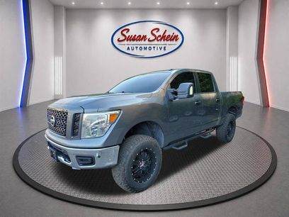 Used 2019 Nissan Titan SV w/ SV Convenience Package