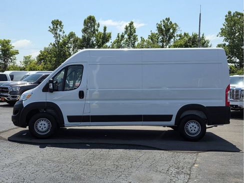 Used 2025 RAM ProMaster 2500 w/ Convenience Group FWD image 20