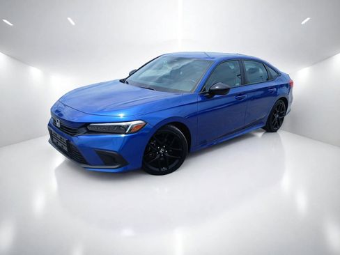 Used 2022 Honda Civic Sport image 2