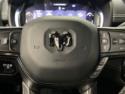 Used 2023 RAM 2500 Limited AWD/4WD image 17