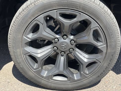 Used 2022 RAM 1500 Limited AWD/4WD image 4