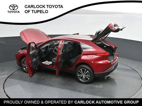 Used 2023 Toyota Venza LE image 51