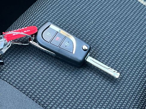 Used 2025 Toyota RAV4 LE image 22