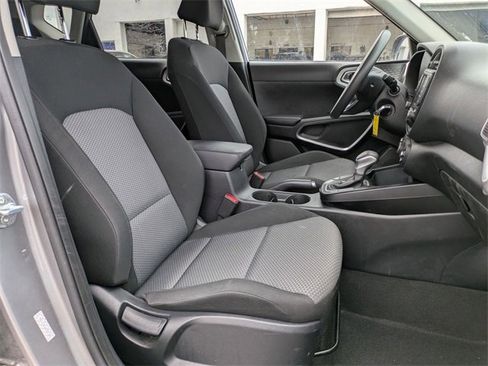 Used 2022 Kia Soul LX w/ Technology Package image 21