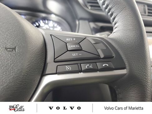 Used 2017 Nissan Rogue SV FWD image 26