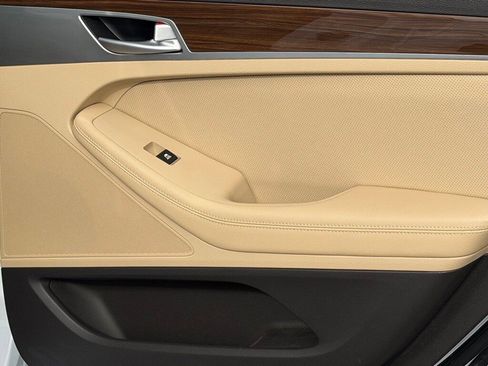 Used 2018 Genesis G80 3.8 image 30