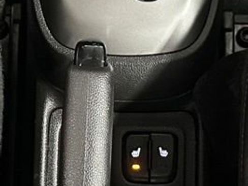 Certified 2021 Chevrolet Spark ACTIV FWD image 18