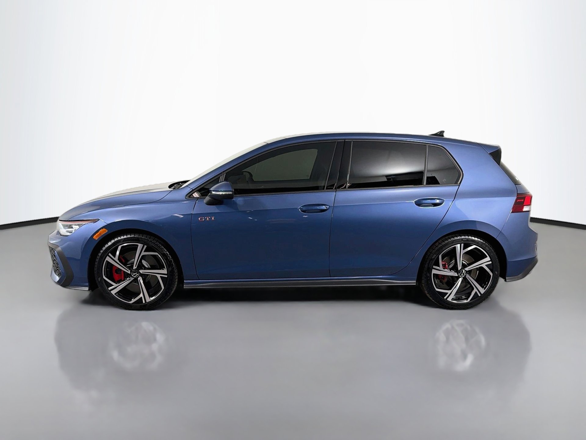 New 2026 Volkswagen GTI SE FWD image 8