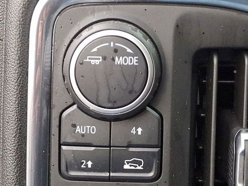 Used 2021 Chevrolet Silverado 1500 RST image 25